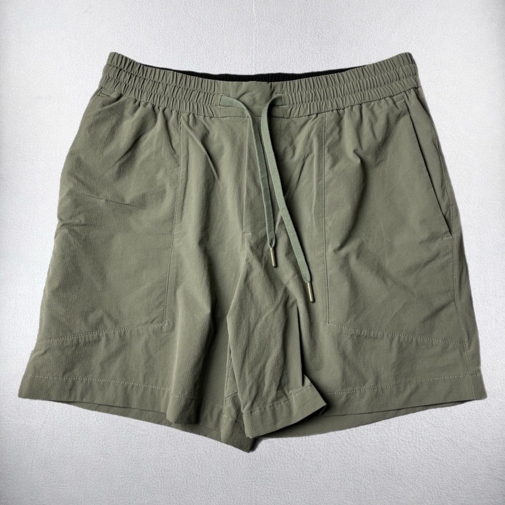 Lululemon Lab Shorts Mens Medium Green Drawstring Athletic Ripstop LM7ARRS